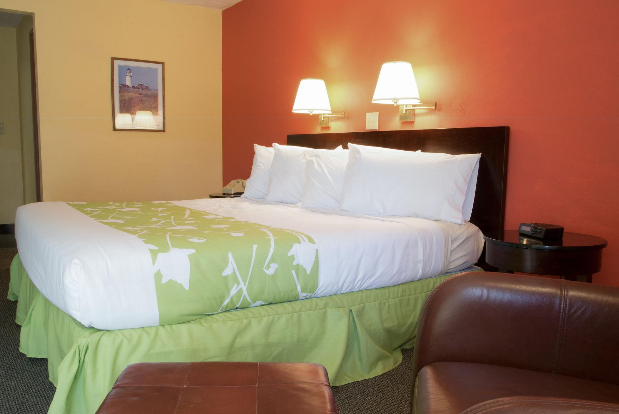 Uncommoner Hotel By Reverie Boutique Collection West Yarmouth Exterior photo