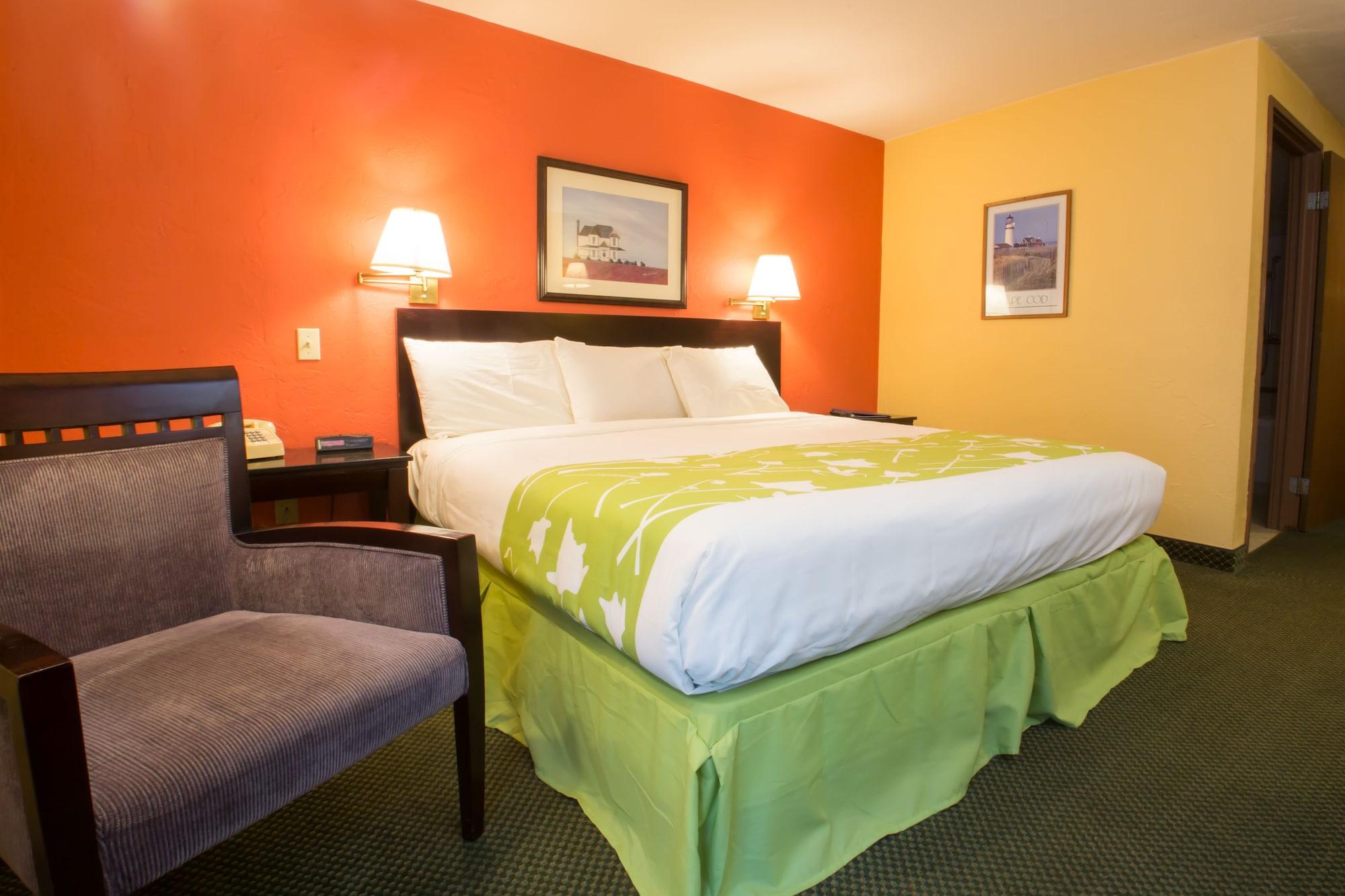 Uncommoner Hotel By Reverie Boutique Collection West Yarmouth Exterior photo