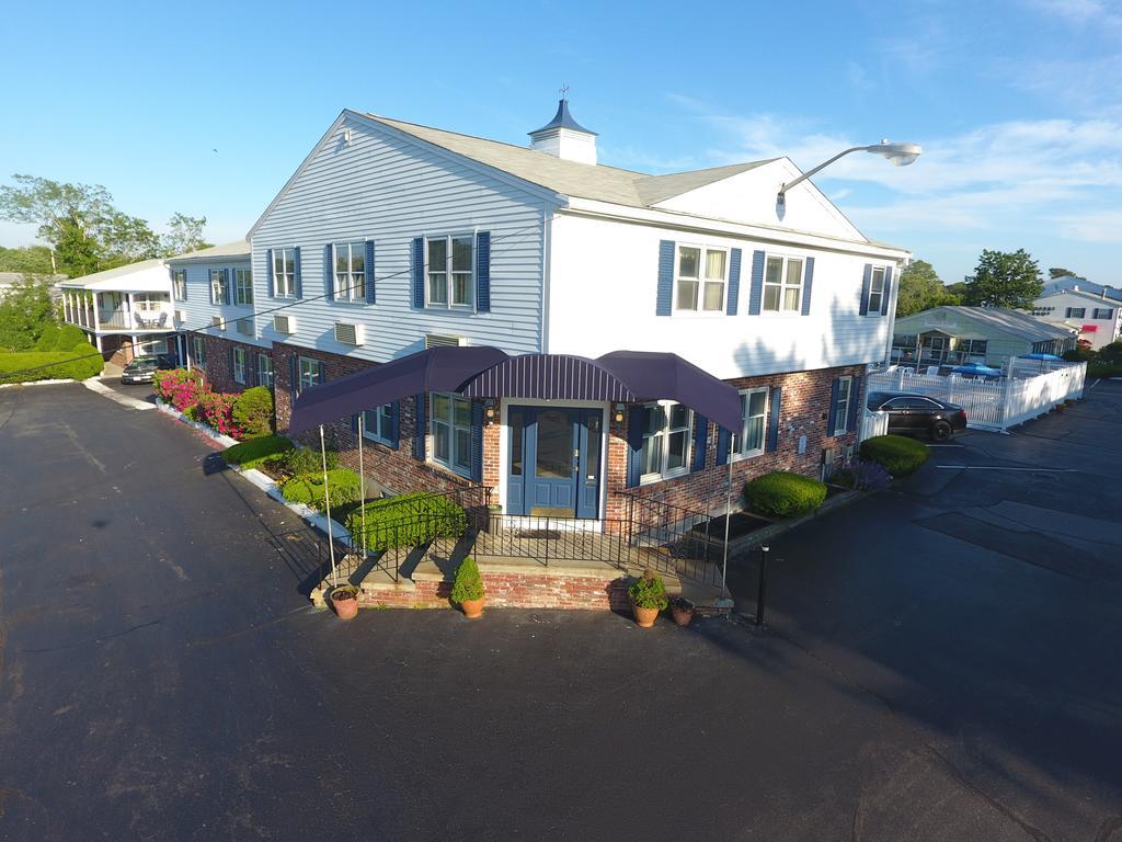 Uncommoner Hotel By Reverie Boutique Collection West Yarmouth Exterior photo