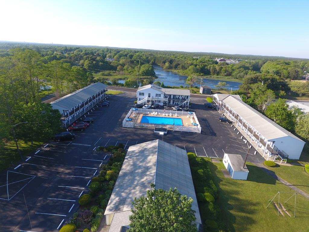Uncommoner Hotel By Reverie Boutique Collection West Yarmouth Exterior photo
