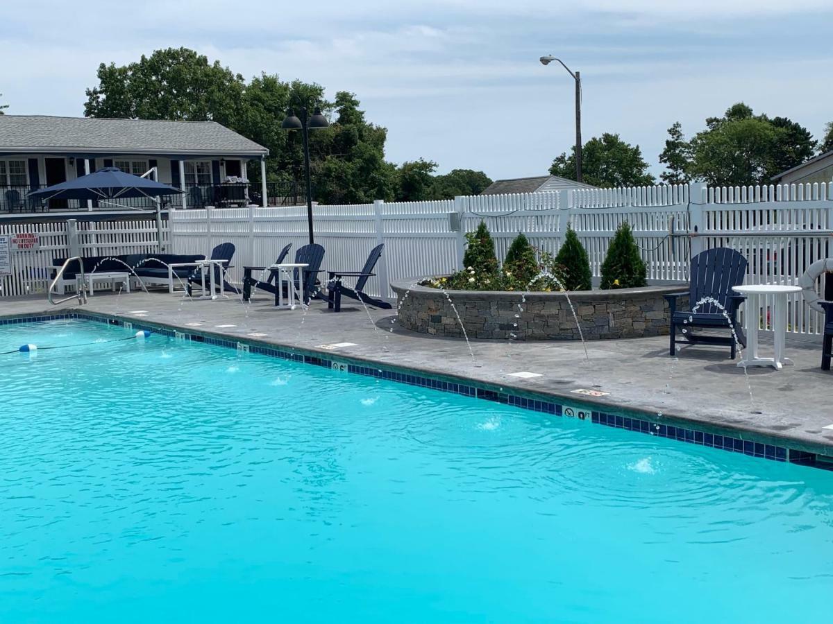 Uncommoner Hotel By Reverie Boutique Collection West Yarmouth Exterior photo
